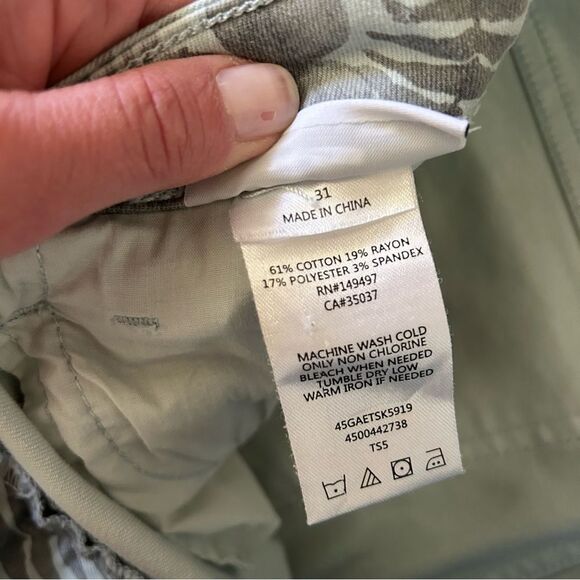 Joe’s Jeans The Icon Palm Skinny Crop Mint Green Women's Size 31 - Picture 8 of 10